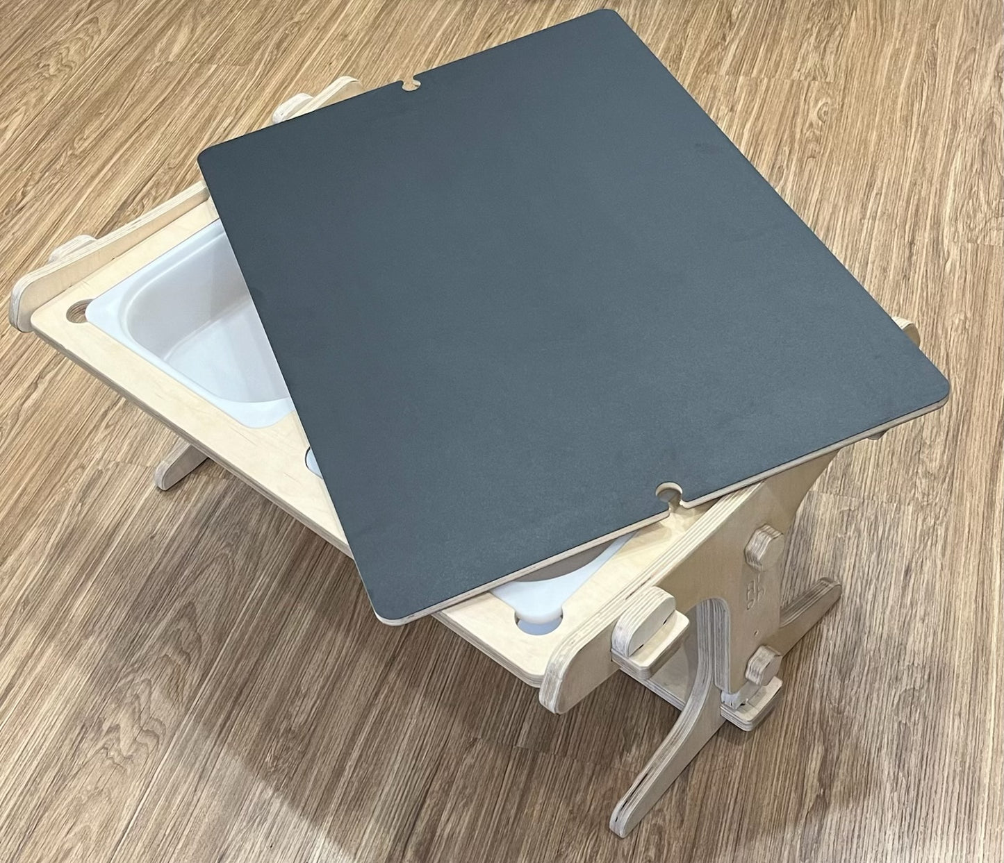 Sensory table