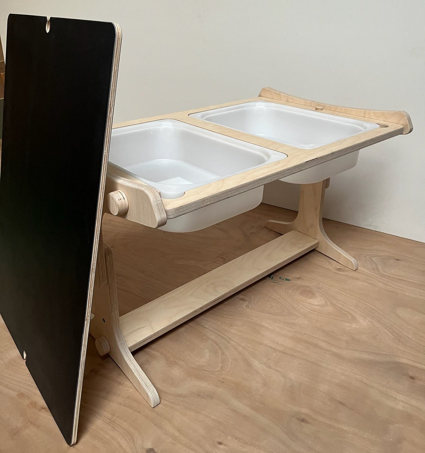 Sensory table