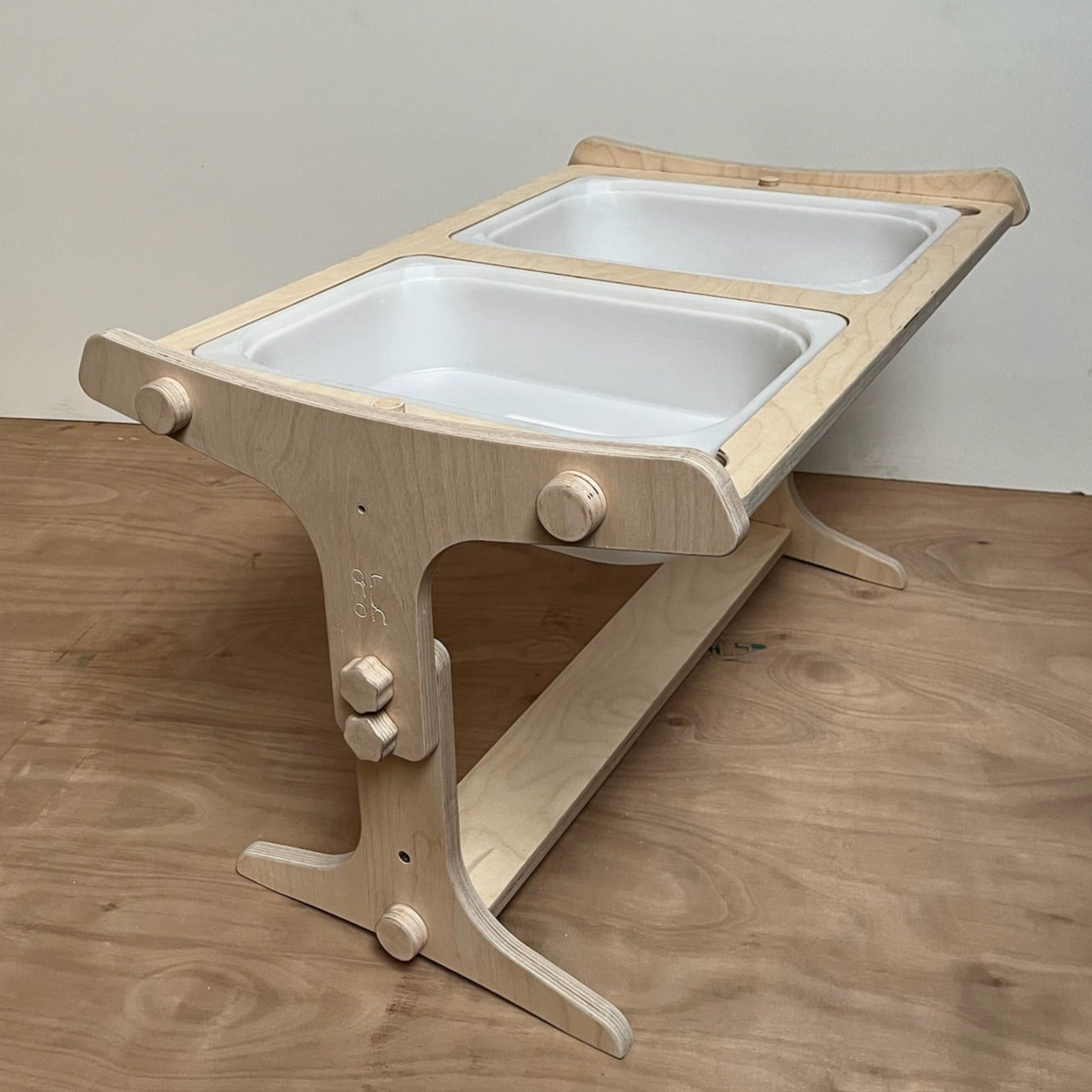 Sensory table